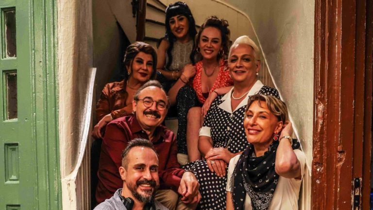 '2 Aile Arasında' filminin çekimleri tamamlandı: Vizyon tarihi belli oldu - Cumhuriyet