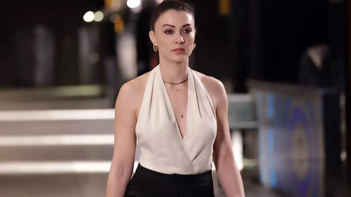 Anne Yarısı ile ekrana dönüyor! Burcu Özberk'in keyfi yerinde - Magazin Haberleri - Mynet