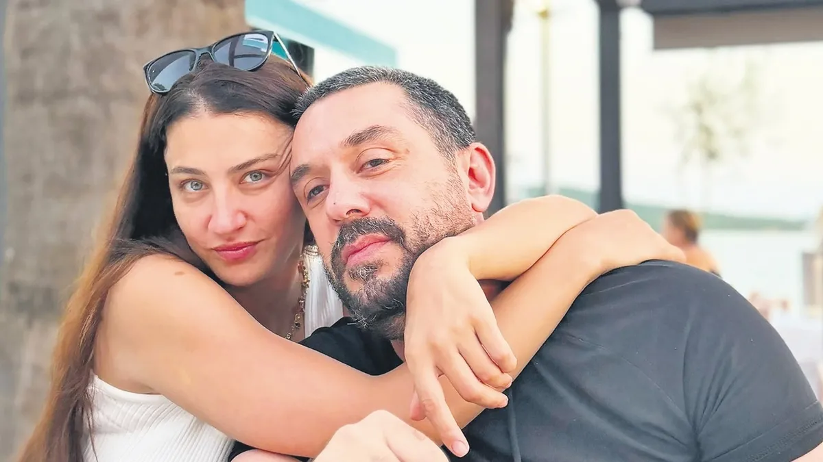 Benderlioğlu çiftinden yeni evlenecek gençlere tavsiye: 'Hikayenizi kendiniz yazın' - sabah.com.tr