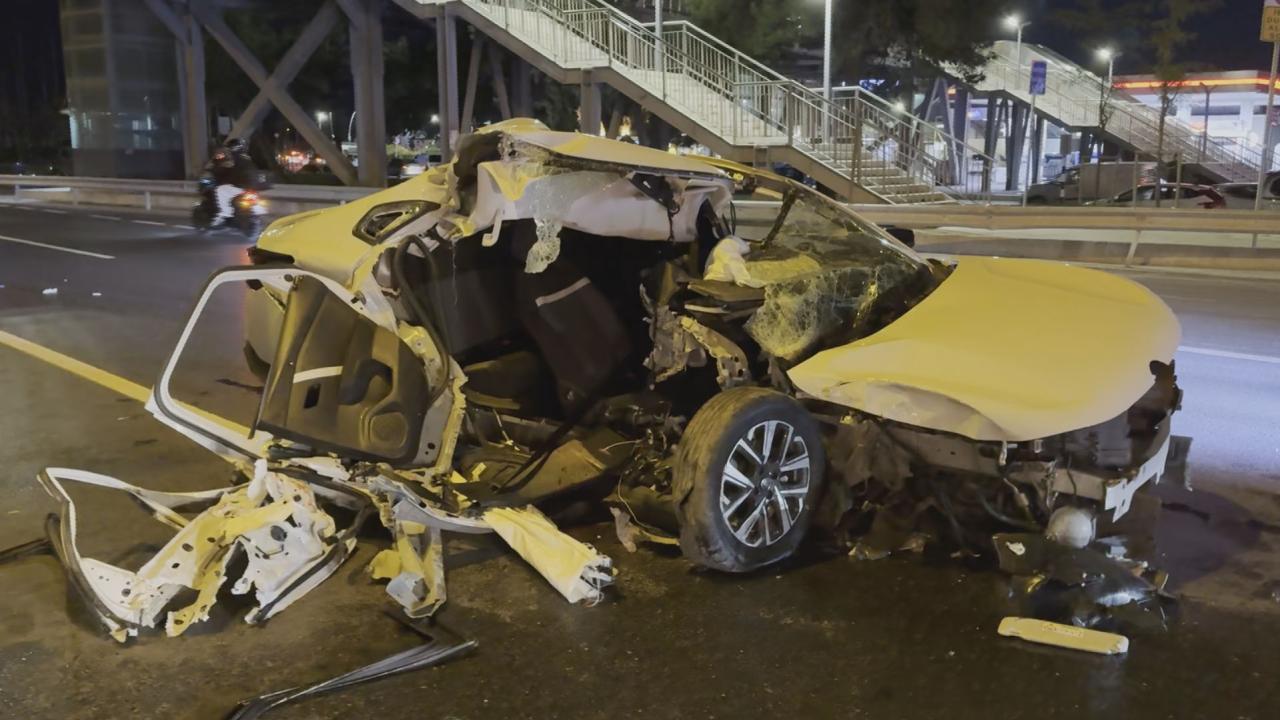 Büyükçekmece'de zincirleme trafik kazası: 3 kişi yaralandı