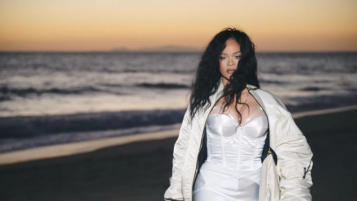Dünyaca ünlü şarkıcı Rihanna soluğu Türk mahkemesinde aldı: Arapça isim savunması işe yaramadı - Takvim