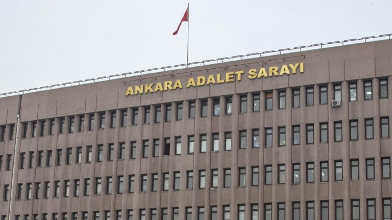 Eski İçişleri Bakanı Şahin için adli kontrol talebi
