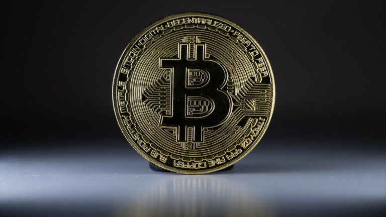 Bitcoin, ETF girişleri ve makroekonomik gelişmelerle 8 ayın en yüksek seviyesine çıktı