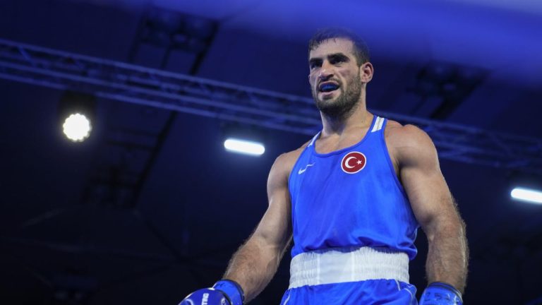 Milli boksör Emrah Yaşar'dan altın madalya