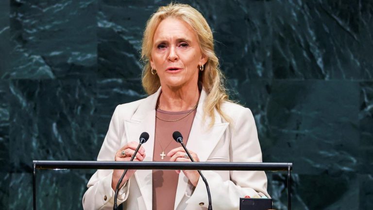 İzlanda Dışişleri Bakanı Gunnarsdottir: Barış için müzakere etmeyenler ahlaki korkaklardır