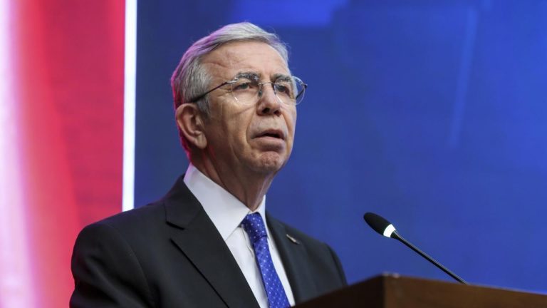 ABB Başkanı Mansur Yavaş CHP'den istifa etti