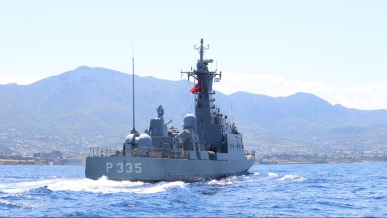 TCG Işın alabora olan geminin enkazı için taramalara başladı