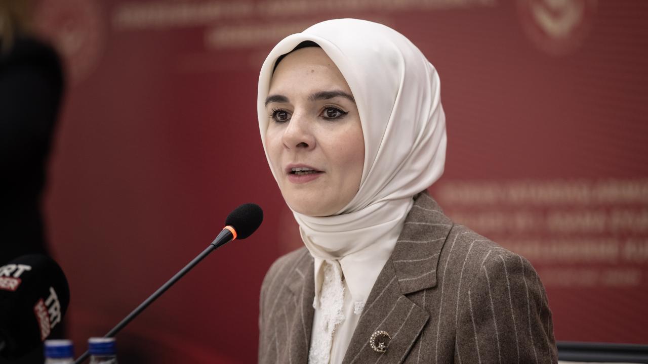 Bakan Göktaş'tan fon iddialarıyla ilgili isimlere suç duyurusu