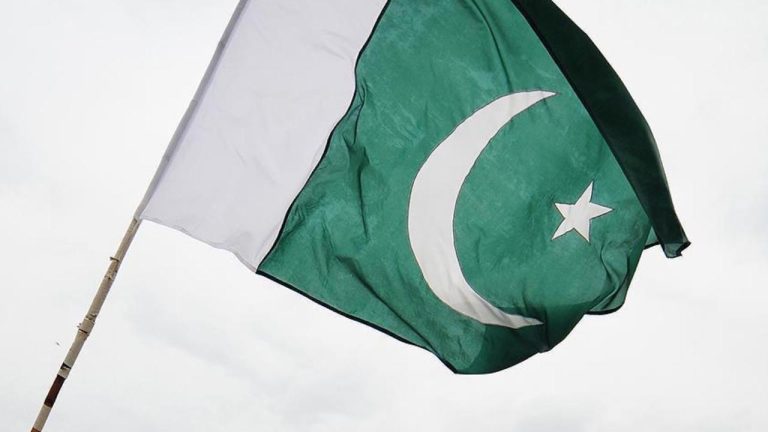 Pakistan'dan Suudi Arabistan'a gereken her türlü desteği sağlama mesajı