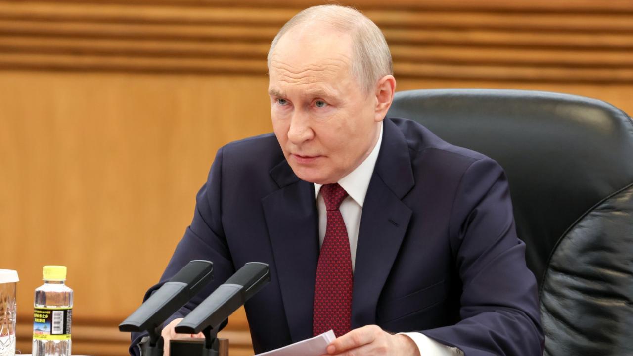 Putin, ABD'ye ve dünyaya petrol tedarik etmeye hazır olduklarını belirtti