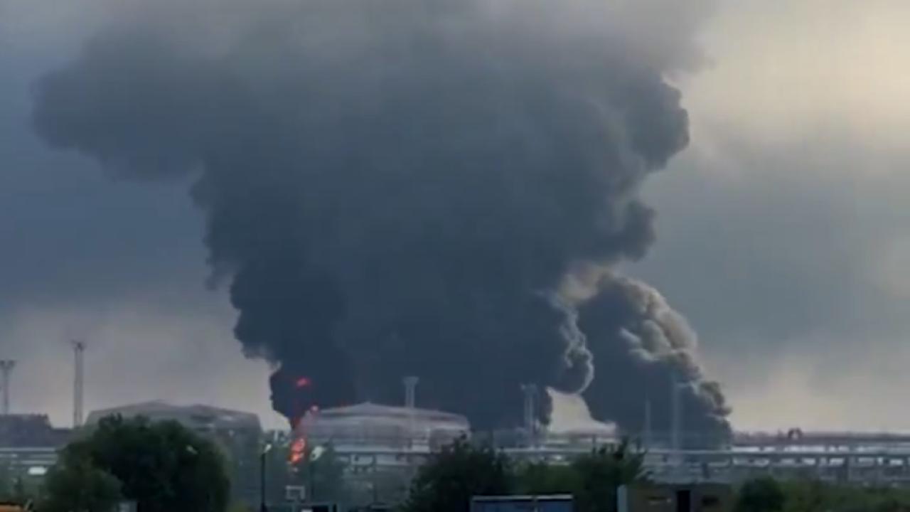 Ukrayna: Rusya'daki Uhta Petrol Rafinerisi'ne saldırı düzenledik