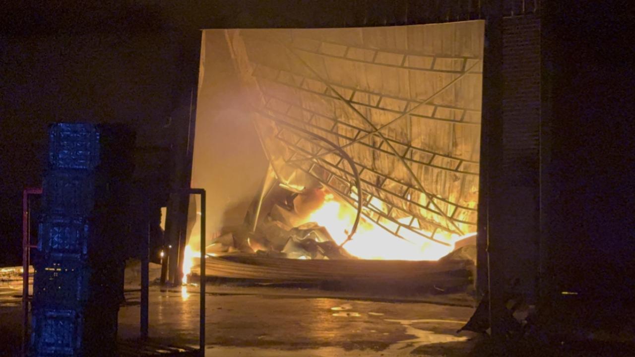Adana'da hal kompleksinde yangın